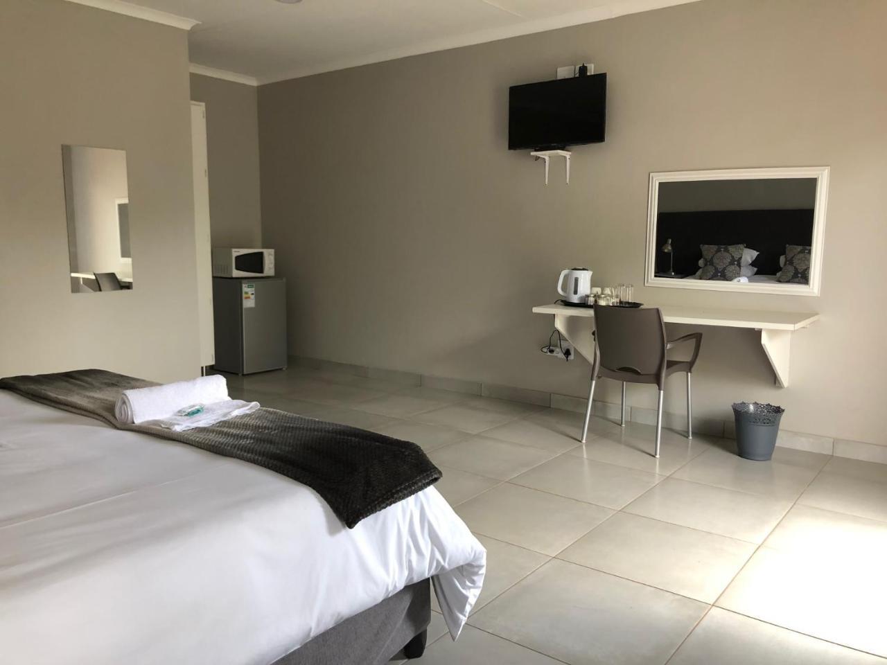 Odelia Guest House Mokopane Eksteriør billede